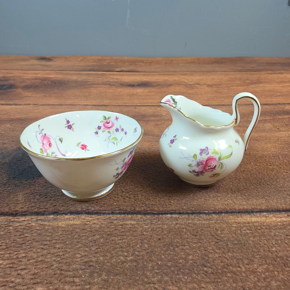 Royal Chelsea Creamer Sugar Bowl Set White Pink Purple Floral Gold TrimExcellent